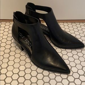 Sole Society black ankle cut out boots new 9